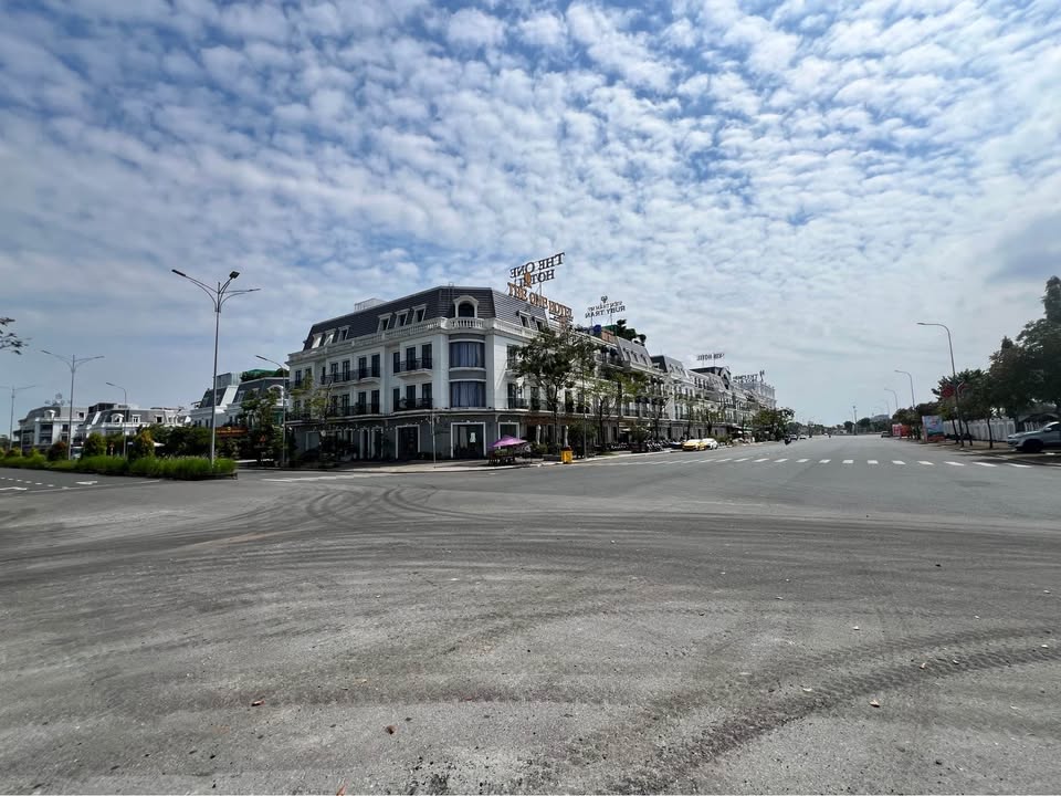 Đất nền khu Tái Định Cư Sau Vincom Cà Mau 140m² giá 2.5 tỷ - Sổ hồng chính chủ