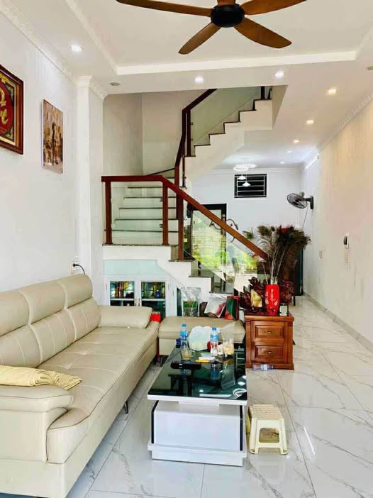 Nhà 3 tầng mặt đường Thái Bình, Nam Định 34.5m² giá 2.9 tỷ - Đầu tư sinh lời ngay!