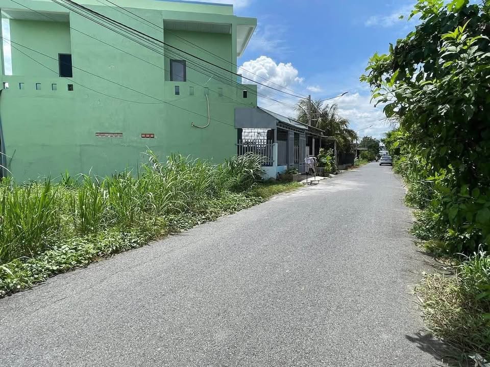 Đất 2 mặt tiền đường huyện 90E, Mỹ Phong, 100m² giá 1.3 tỷ - Cơ hội đầu tư tuyệt vời!