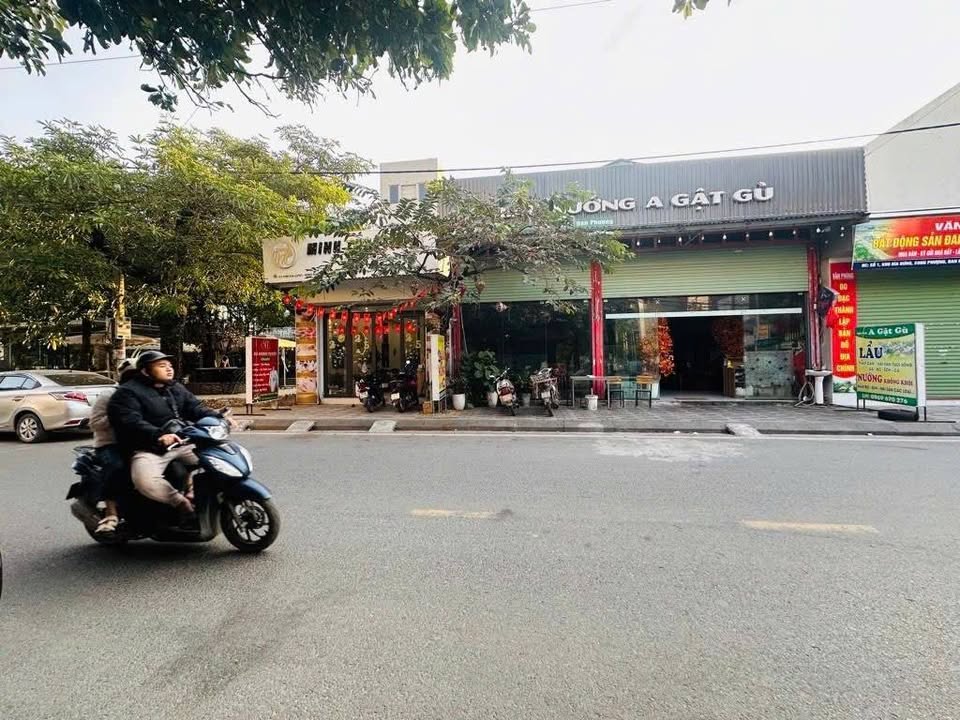 Đất đẹp Thị trấn Phùng 168.6m² giá 39 tỷ - Mặt tiền 9.8m, vị trí đắc địa!