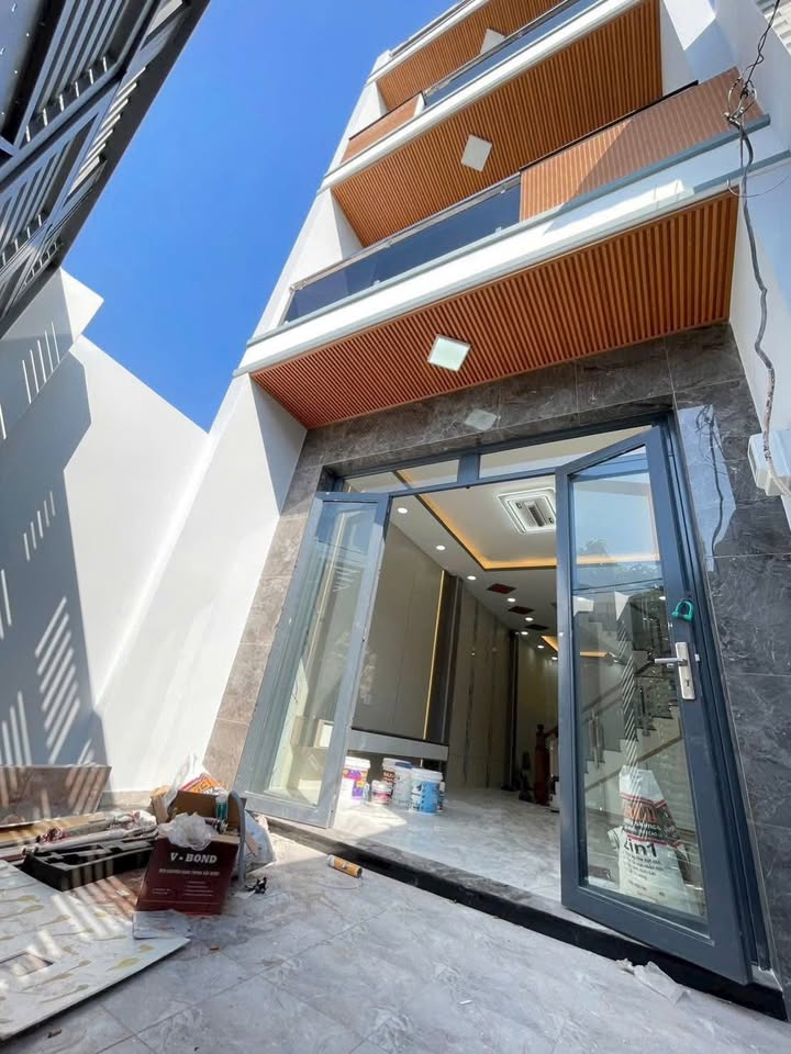 Nhà mới xây hẻm xe hơi Phạm Thế Hiển Quận 8, 165m² giá 8.75 tỷ - An ninh, tiện ích đầy đủ!