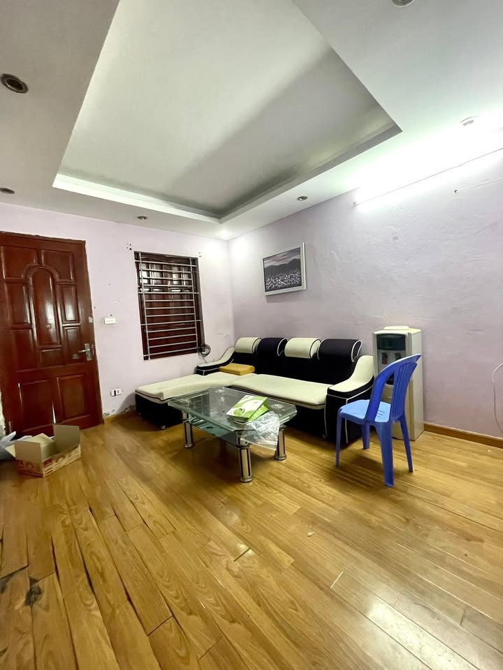 Căn hộ tập thể Bộ Thương Mại Trần Quý Cáp 45m² giá 1.43 tỷ - Sổ đỏ chính chủ, tiện ích đầy đủ!