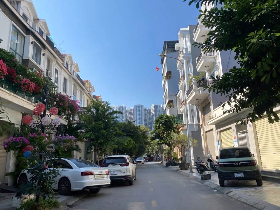 Nhà 4 tầng đường Hoàng Ngọc Phách, Hải Phòng 55m² giá 5.65 tỷ - Ô tô vào nhà, không gian thoáng đãng!