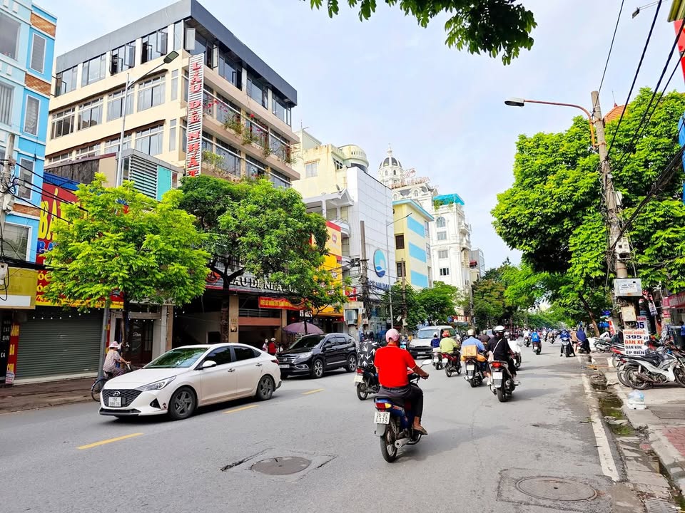 Nhà mặt tiền Tô Hiệu 160m² giá 55 triệu - Kinh doanh thuận lợi!