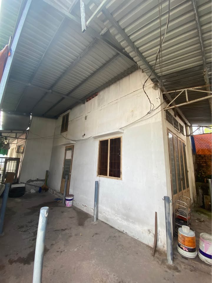 Nhà và 4 kiot Hiệp Thành, Thủ Dầu Một 140m² giá 3.5 tỷ - Cơ hội đầu tư hấp dẫn!