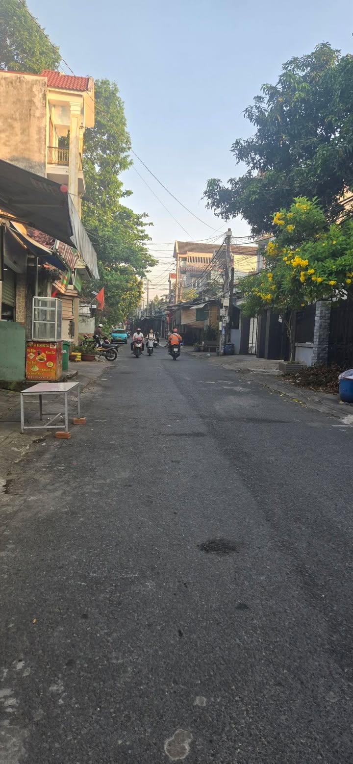 Nhà mặt tiền đường khu phố 5 Long Bình 104m² giá 4.2 tỷ - Bán gấp trong tuần!