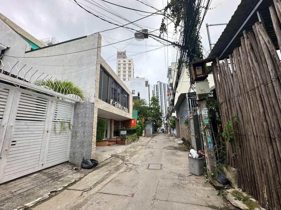 Bán lô đất tặng nhà 2 tầng mặt tiền đường Sao Biển, Vĩnh Hải Nha Trang - Giá chỉ 11.5 tỷ