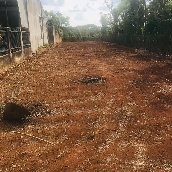 Đất nền Thôn 5, xã Ea Đar, huyện Ea Kar, 576m² giá 900 triệu - Gần trung tâm tiện ích!