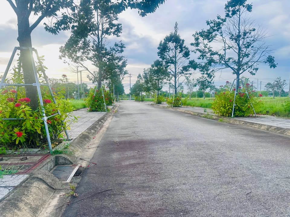 Đất nền Khu Dịch Vụ Hỗn Hợp VSIP Quảng Ngãi 132m² chỉ 1.2 tỷ - Lô sạch đẹp, vị trí đẹp!