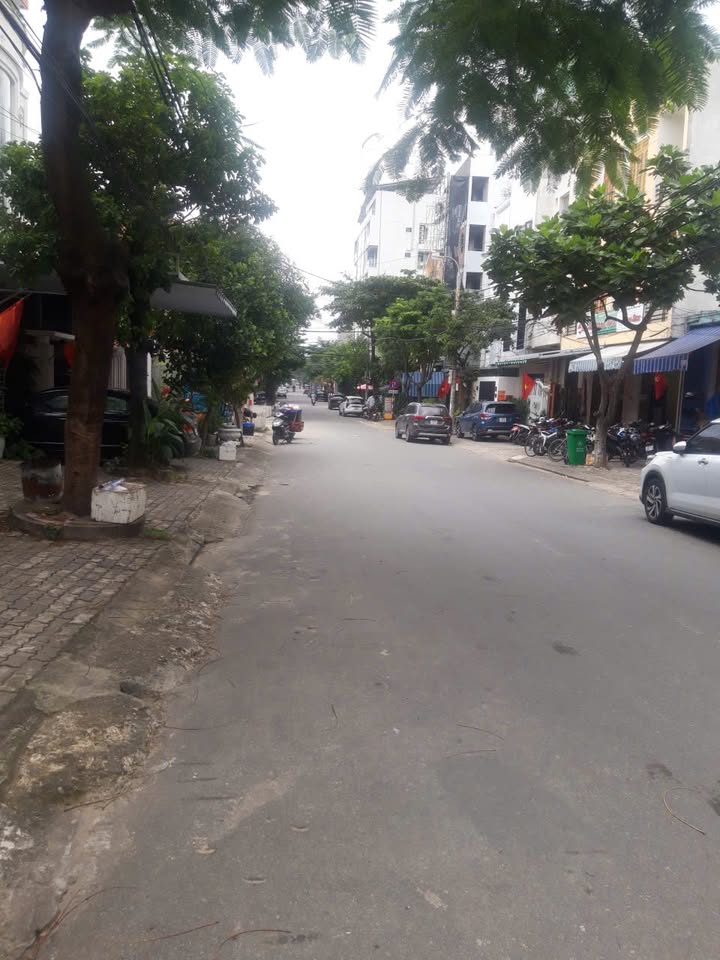 Đất tặng nhà Hàn Thuyên - 112.5m² chỉ 11.2 tỷ - Dòng tiền 10 triệu/tháng!