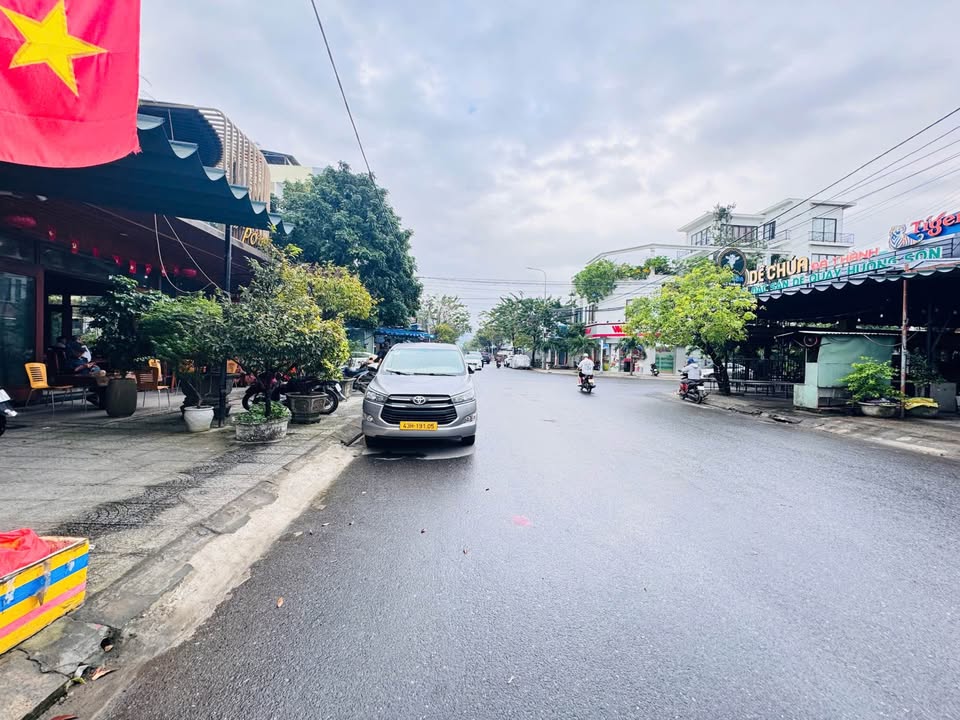 Nhà 3 tầng mặt tiền đường Trần Đình Nam, An Khê, Đà Nẵng 100m² giá 8.8 tỷ - Chính chủ bán gấp!