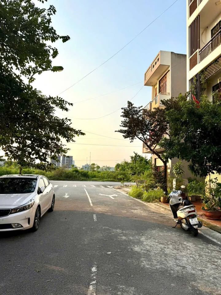 Nhà 3 tầng phường Kinh Bắc 81m² giá 8 tỷ - Vị trí đắc địa gần trường chuyên