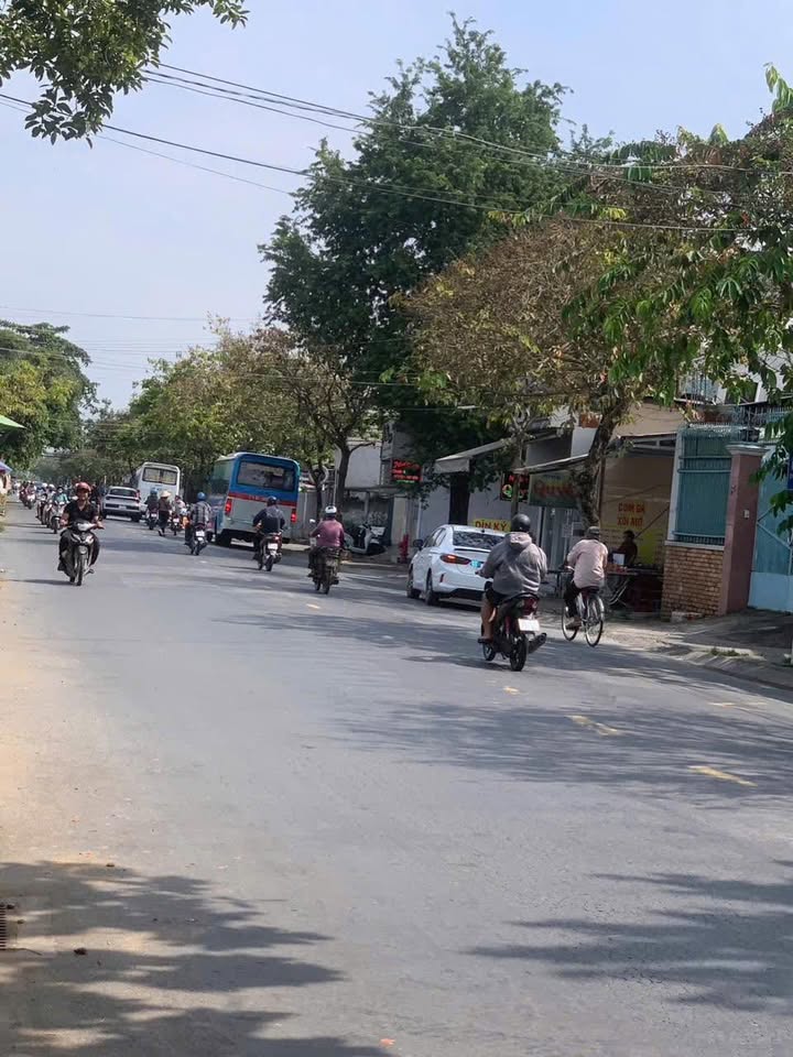 Nhà Mặt Tiền Đoàn Hoàng Minh, Phú Tân, Bến Tre 239m² giá 4.8 tỷ - Kinh doanh đắc địa!