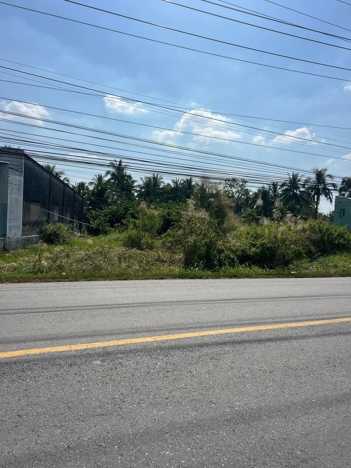 Đất mặt tiền Quốc lộ 57B, xã Thới Lai, 630m² chỉ 8.4 tỷ - Kinh doanh thuận lợi!