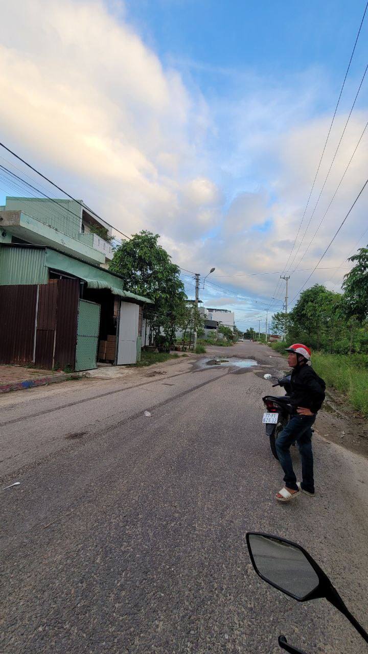 Đất nền Nhơn Phú Quy Nhơn 85m² giá 2 tỷ - Khu vực cao ráo, không ngập nước!