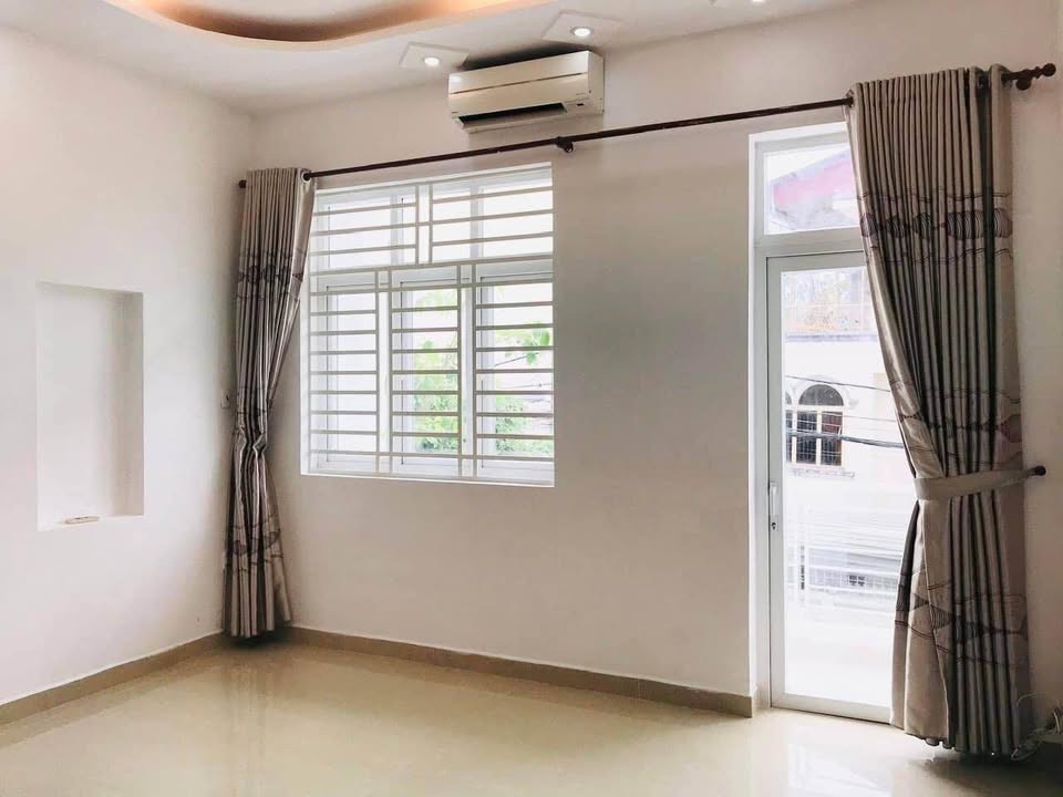 Nhà phố cho thuê Nguyễn Bá Huân, Thảo Điền 90m² giá 36 triệu - Phù hợp kinh doanh và ở gia đình!