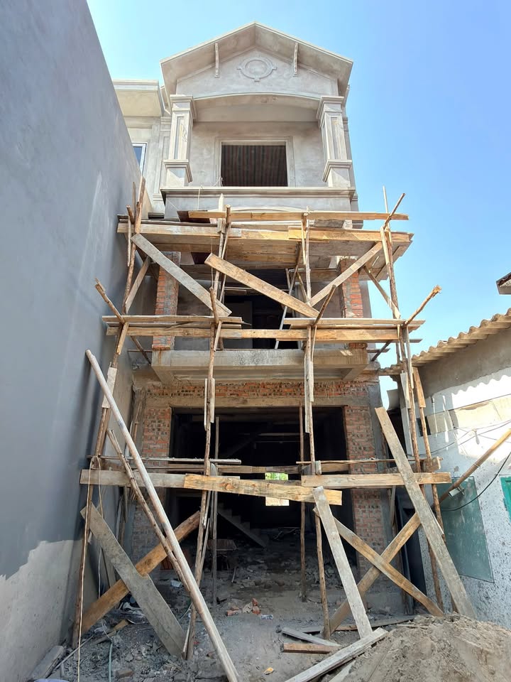 Nhà 3 tầng Đào Yêu 80m² giá 3.25 tỷ - Ô tô đỗ trong sân