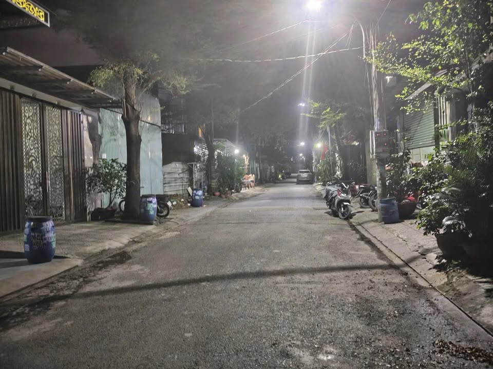 Đất nền An Phú 100m² giá 3 tỷ - Nhà cấp 4 còn sử dụng tốt!