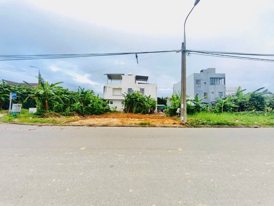 Đất nền Đô Đốc Lân, Hòa Xuân 200m² giá 11.7 tỷ - Sổ đỏ chính chủ, vị trí đắc địa!