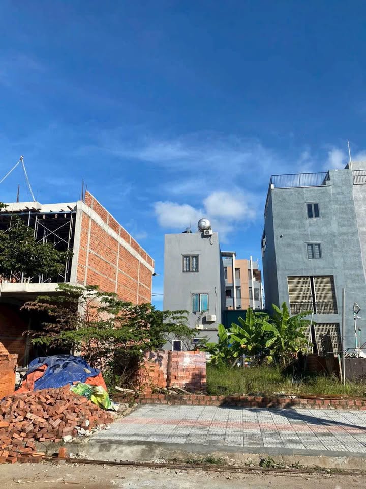 Đất nền đường Phi Bình 4, Ngũ Hành Sơn 100m² giá 4 tỷ - Vị trí đắc địa, xây dựng tự do!