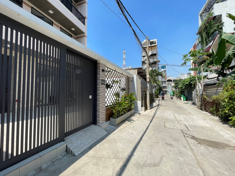 Bán gấp FrontHouse Bùi Đình Tuý 148.56m² giá 17.827 tỷ - Hẻm ô tô tránh, xây 5 tầng