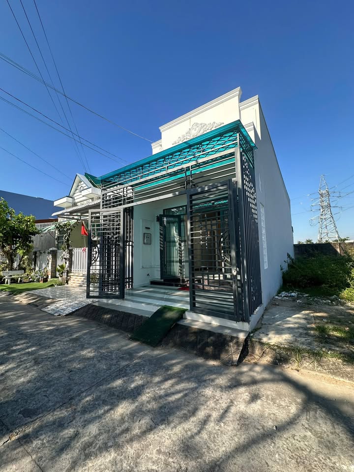 Nhà 2 mặt tiền đường Phạm Ngọc Thảo, Vĩnh Quang, Rạch Giá 76m² giá 1.79 tỷ - Sổ hồng đầy đủ!