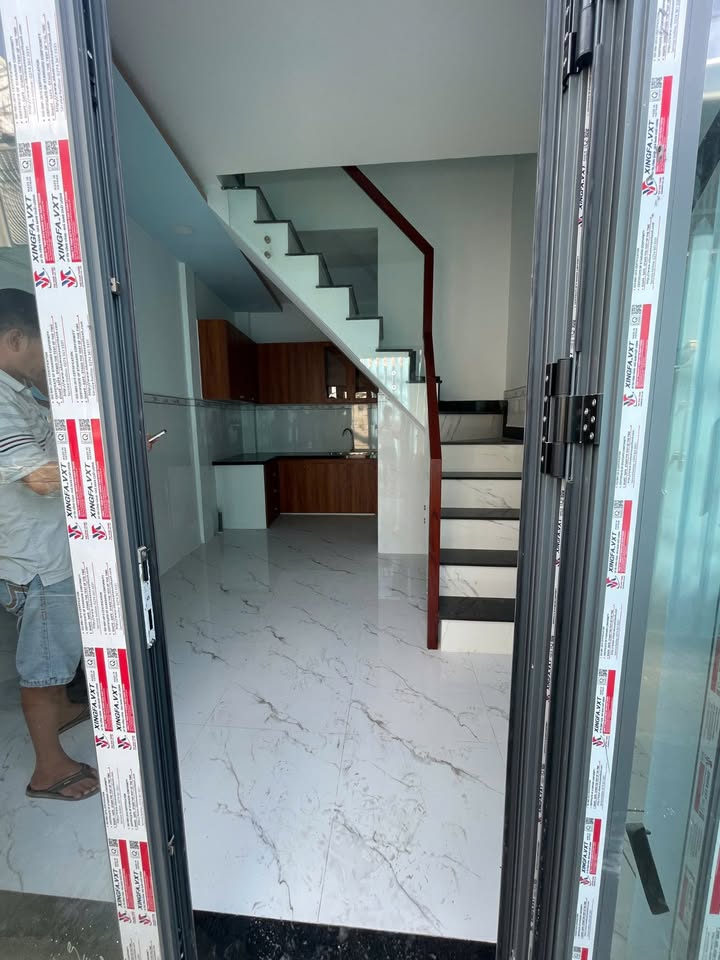 Bán nhà Thủ Đức 18m² giá 1.35 tỷ - Sổ hồng riêng chính chủ!