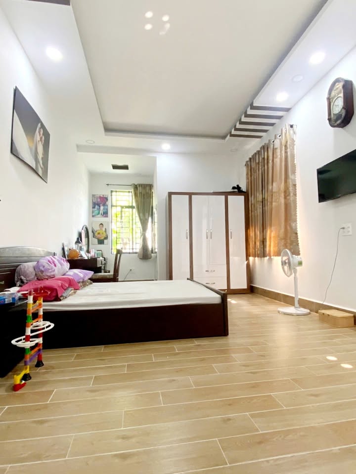 FrontHouse 2 mặt tiền đường 17, Tân Thuận Tây, Q7 88m² giá 12.9 tỷ - Kinh doanh siêu đẹp!