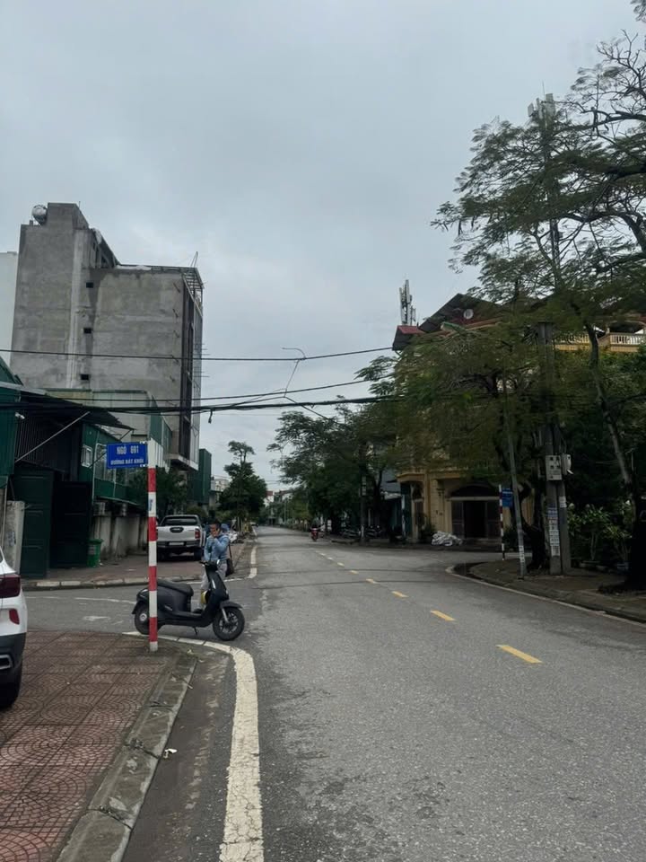 Đất mặt phố Hoa Động, Long Biên 94m² giá 15.51 tỷ - Vị trí kinh doanh đỉnh cao!