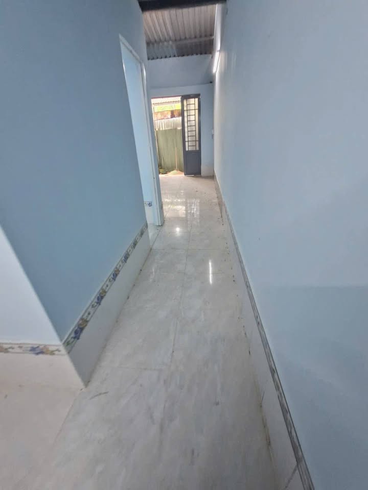 Nhà cấp 4 gác lửng 30m², 650 triệu - Sổ hồng chính chủ, tiện ích đầy đủ!