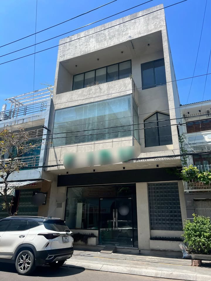 Cho thuê nhà nguyên căn 150m² đường Lê Lợi, Quy Nhơn - Vị trí đắc địa cho mọi loại hình kinh doanh!