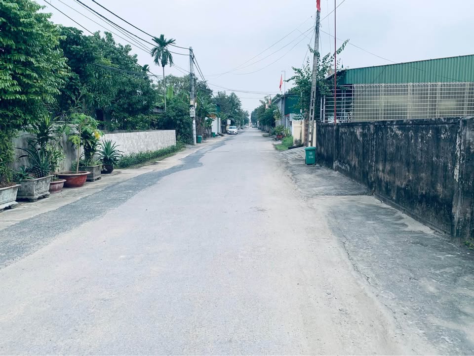 Đất nền lô góc 2 mặt đường Hồ Bá Kiện, Quán Bàu 75m² giá 4 tỷ - Cơ hội đầu tư tuyệt vời!