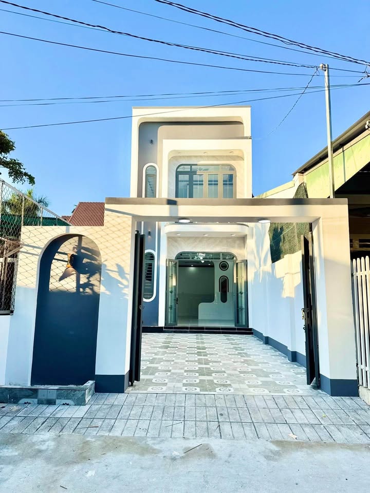 Nhà gác lửng Tân Ninh 100m² giá 3.24 tỷ - Sang trọng, hiện đại!