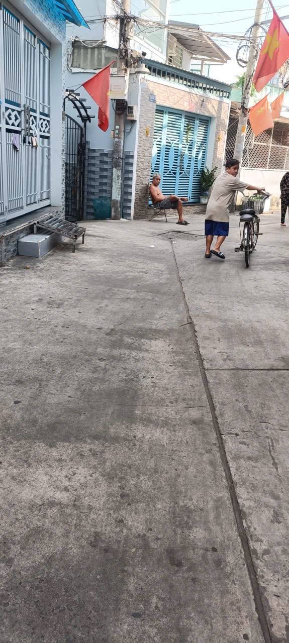 Nhà đẹp 4 tầng Âu Dương Lân, Quận 8 - Sổ hồng riêng, chỉ 8 tỷ!