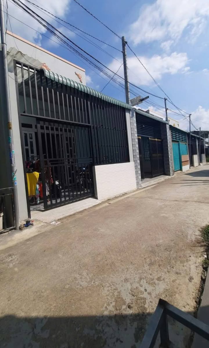 Nhà cấp 4 gác lửng phường Tân Hạnh 87.5m² giá 1.3 tỷ - Thiết kế hiện đại, sẵn sàng vào ở!