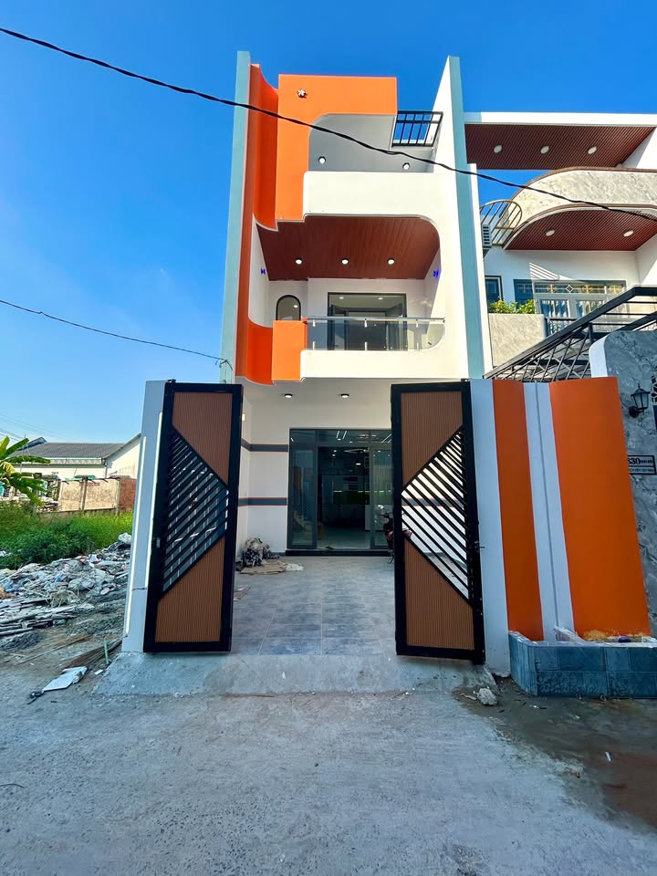 Nhà hiện đại 100m² tại xã Long Trạch, Cần Đước, giá 2.65 tỷ - Sẵn sàng vào ở ngay!