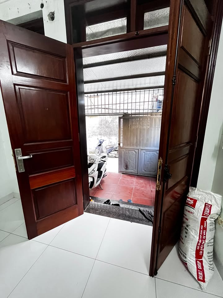 Nhà phố Yên Viên 50m² giá 4.8 tỷ - Chính chủ bán gấp!