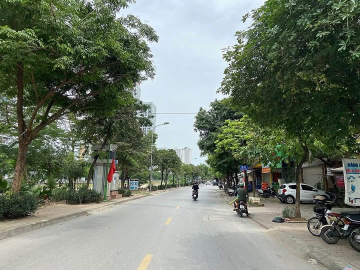 Nhà riêng Kim Giang 30m² giá 6.95 tỷ - Lô góc 2 mặt thoáng, ngõ thông xe máy tránh!