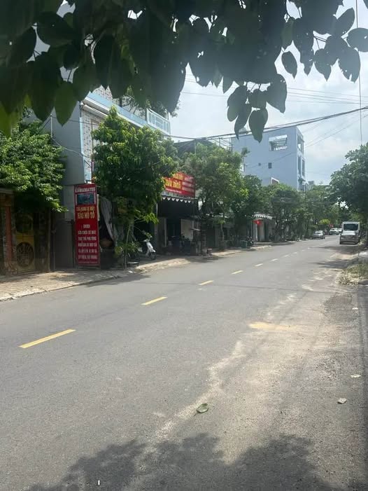 Đất mặt tiền Phó Đức Chính, Sơn Trà, Đà Nẵng 65m² giá 7.45 tỷ - Vị trí đắc địa cho kinh doanh!