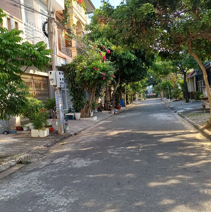 Bán lô đất hẻm 808 đường 30/4, P11 TP Vũng Tàu 90m² - Hướng Đông, giá chỉ 3.3 tỷ!