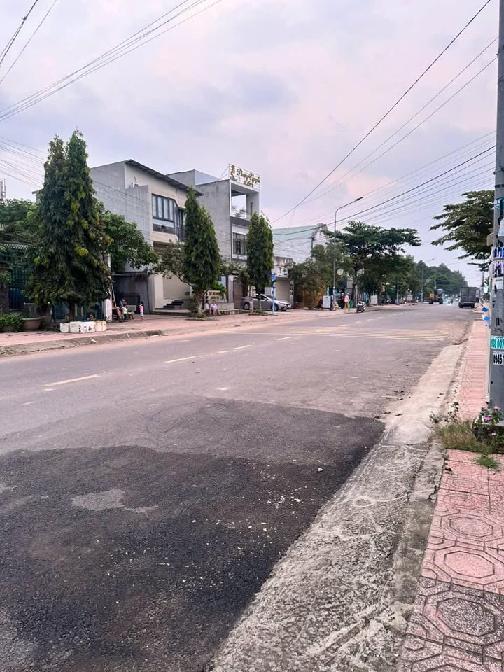 Nhà mặt tiền Lê Duẩn Trảng Bom 120m² giá 1.39 tỷ - Kinh doanh đa ngành nghề!