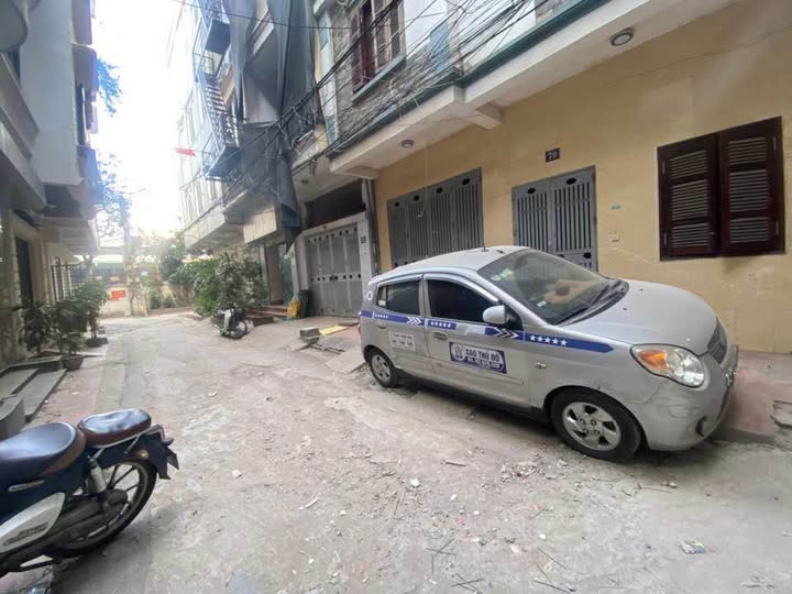 Nhà riêng Láng Hạ 48m² giá 17.7 tỷ - Ô tô vào nhà, đầu tư sinh lời!