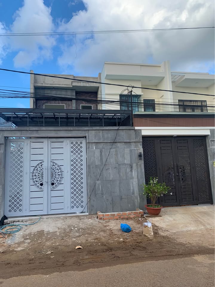 Nhà mặt tiền Võ Duy Dương, Pleiku 225.5m² giá 3.9 tỷ - Không thể bỏ lỡ!