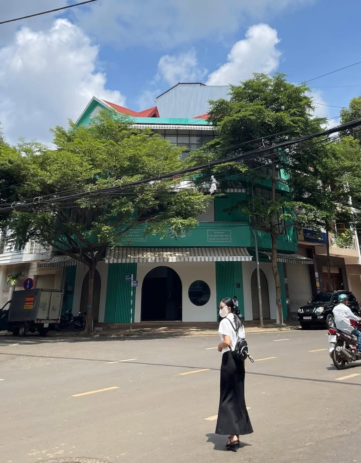 Nhà cho thuê mặt tiền Trần Nhật Duật, Buôn Ma Thuột 300m² giá 35 triệu - Phù hợp nhiều mô hình kinh doanh!