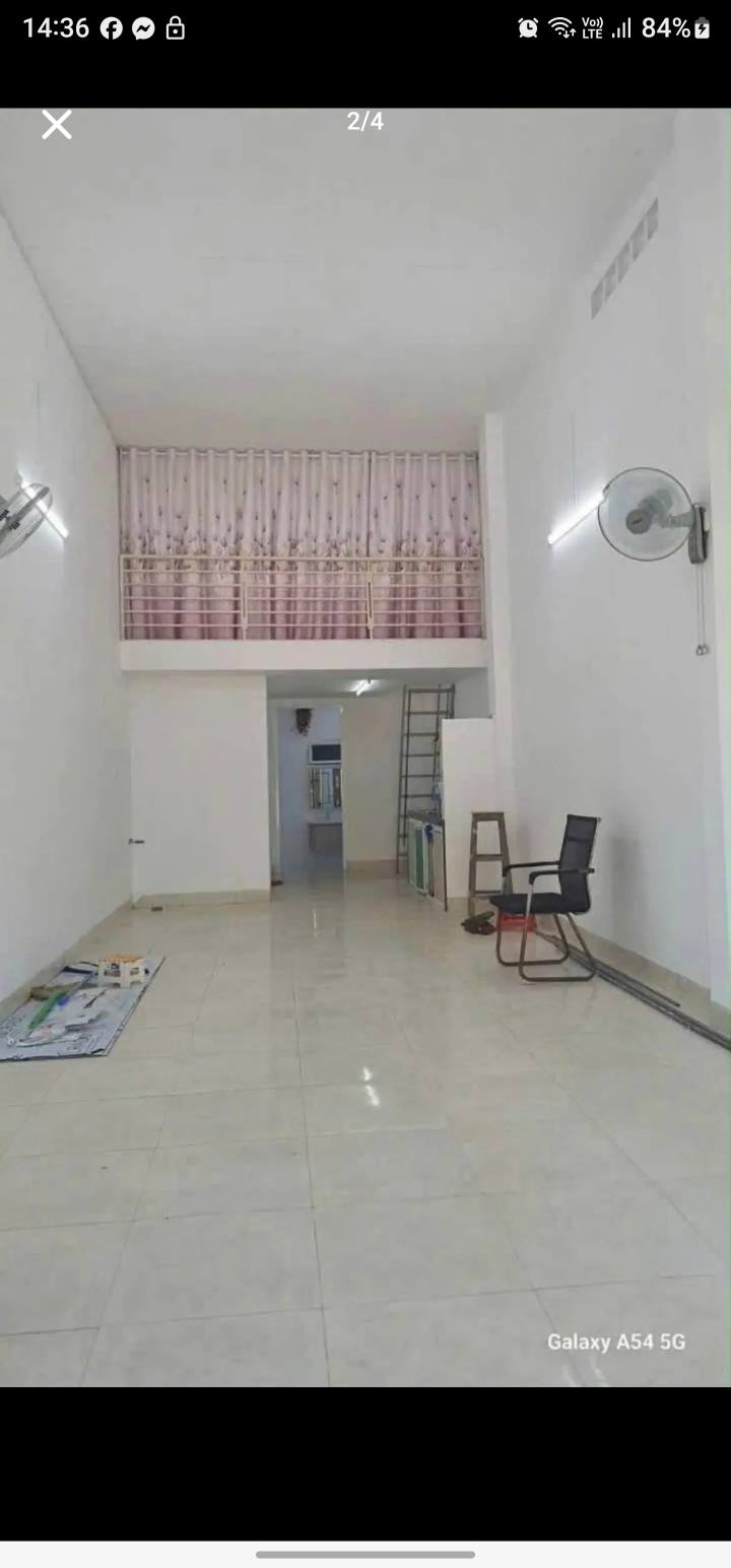 Nhà mặt tiền đường Y Nuê - Buôn Ma Thuột, 2PN giá 5.5 triệu - Kinh doanh tốt