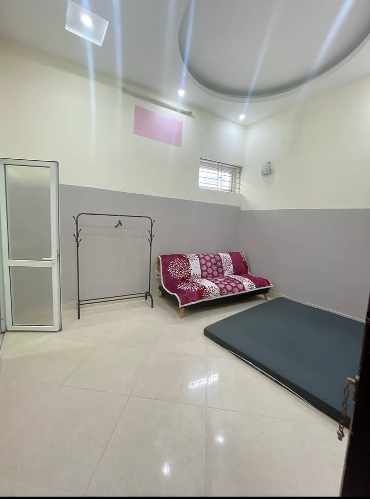 Phòng cho thuê khép kín 40m² tại ngõ 254 Tam Trinh - Giá chỉ 3.3 triệu/tháng!