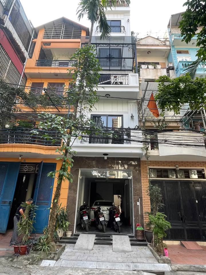 Nhà phân lô cán bộ Ngọc Khánh 55m² giá 19 tỷ - Thiết kế hiện đại, thang máy