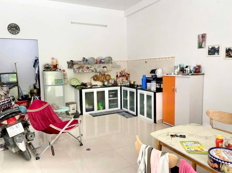 Nhà 2 Tầng Mặt Tiền Đường Triệu Quang Phục, Vĩnh Hòa 64.2m² giá 5.3 tỷ - Full ODT, Sổ Hồng