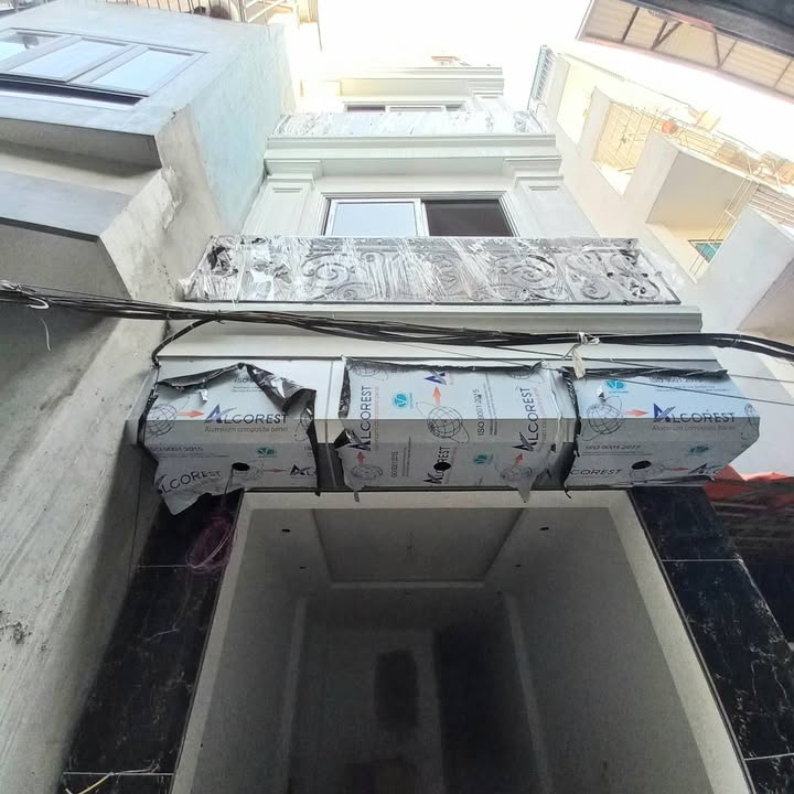 Nhà 6 tầng Tây Mỗ 33m² - Ô tô đỗ cửa, giá thương lượng hấp dẫn!