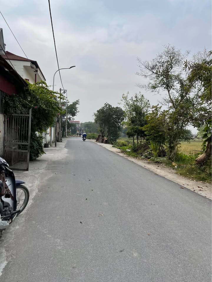 Lô đất Bùi Xá 90m² giá 3 tỷ – Khu phố kinh doanh sầm uất!